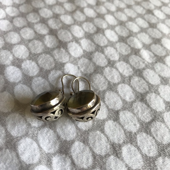 Peridot earrings - Picture 3 of 3